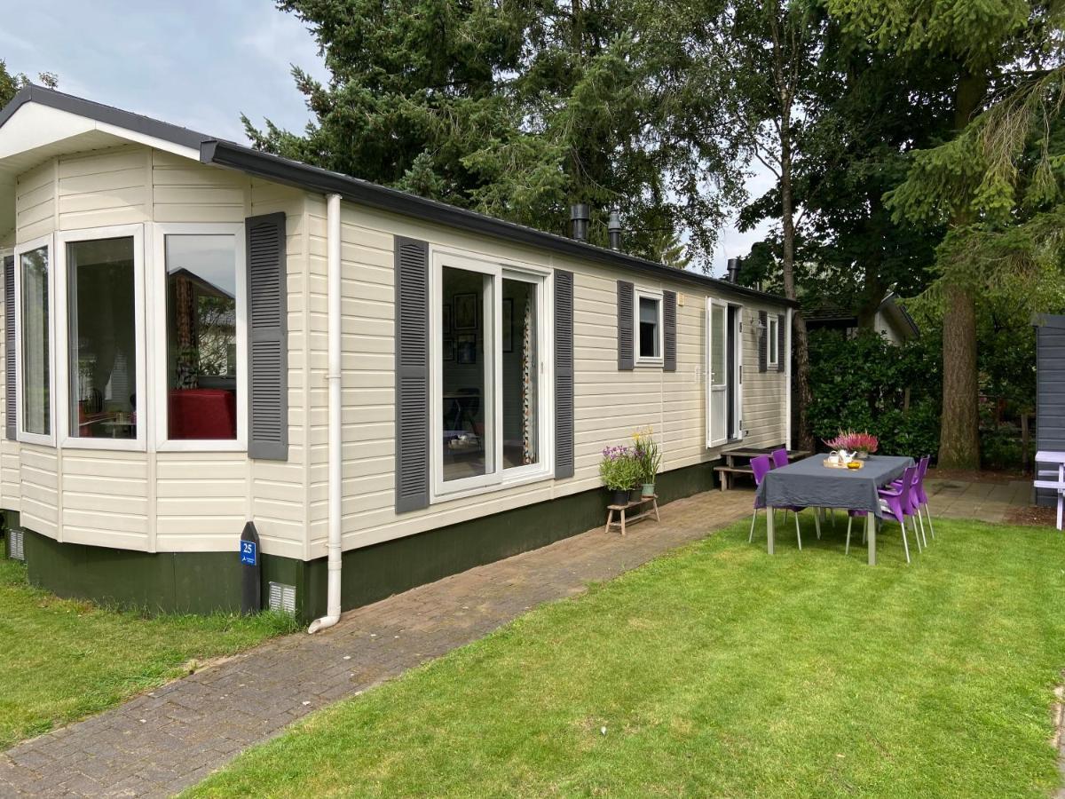 Ruim En Modern Chalet In De Veluwse Bossen Putten Eksteriør bilde