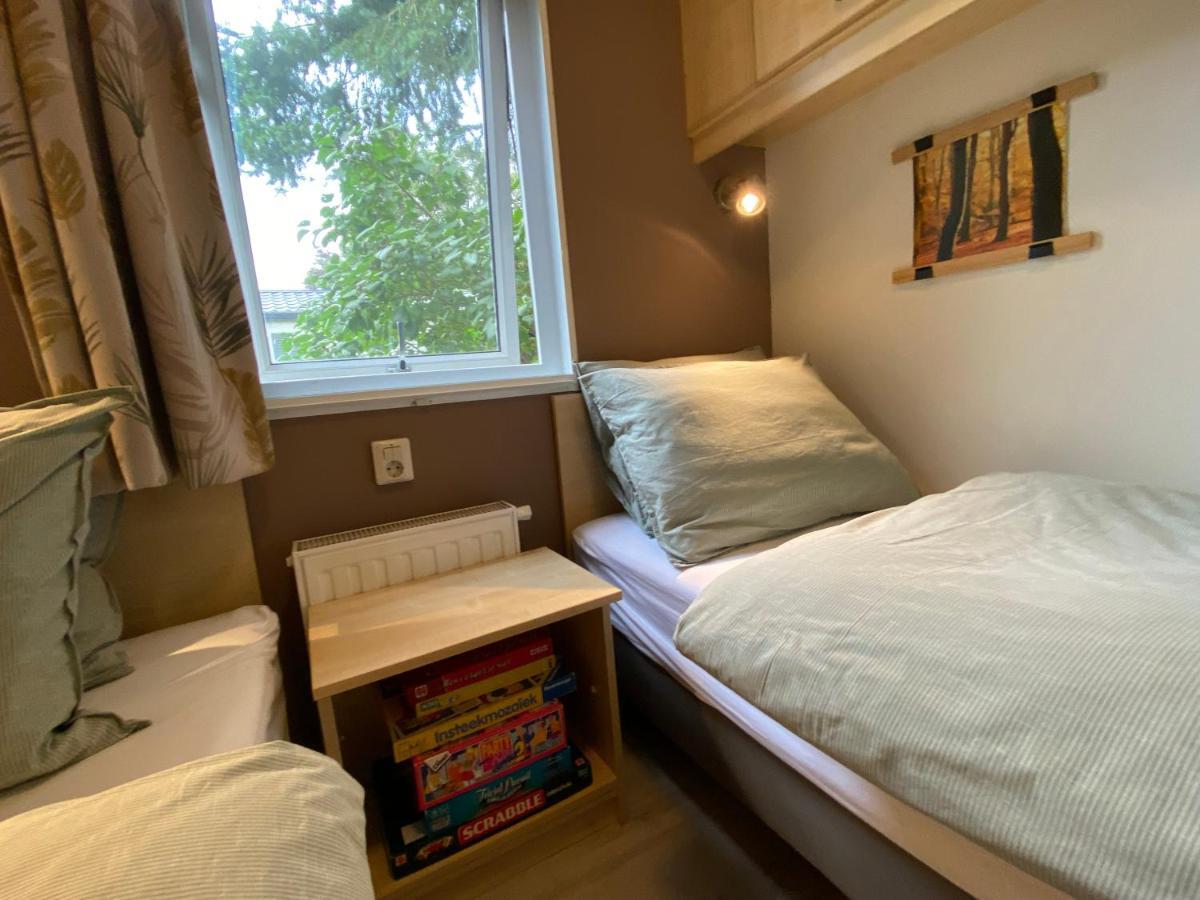 Ruim En Modern Chalet In De Veluwse Bossen Putten Eksteriør bilde