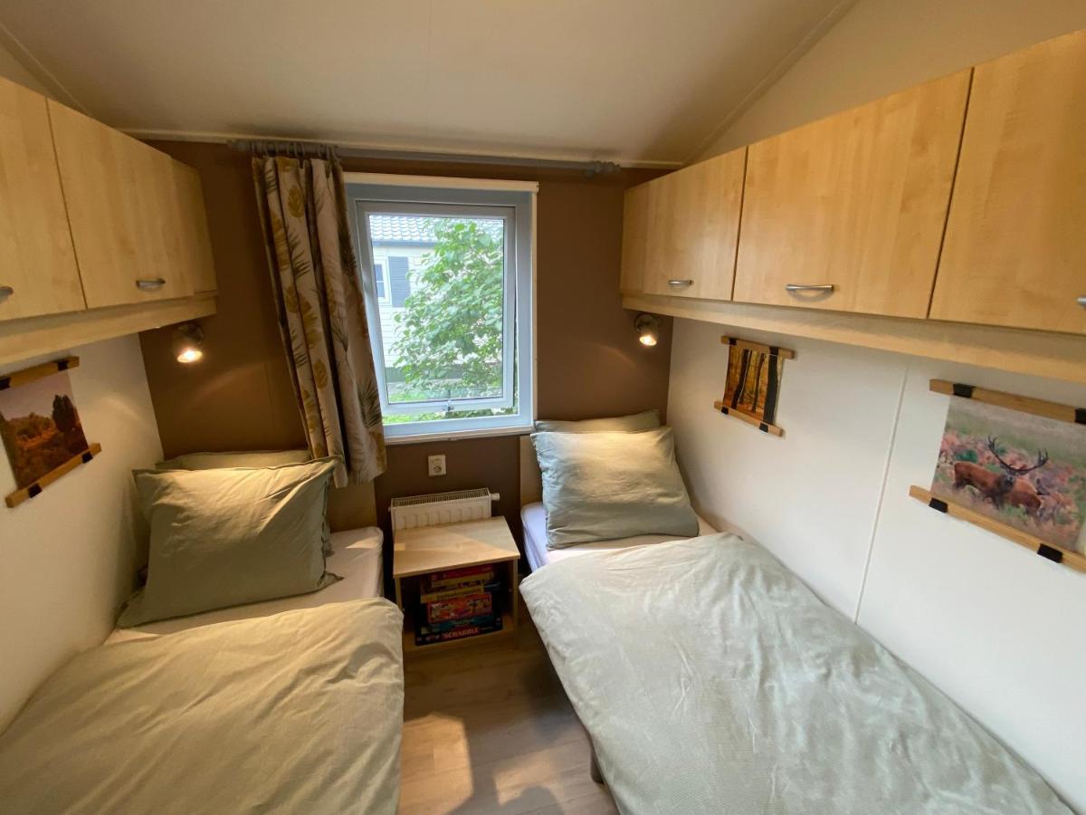 Ruim En Modern Chalet In De Veluwse Bossen Putten Eksteriør bilde